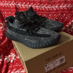 Yeezy 350 V2 