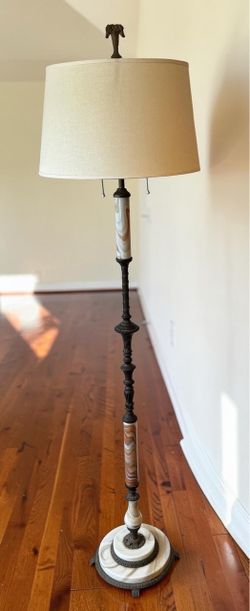 Beautiful Hollywood Regency Italian Floor Lamp - Height 65”