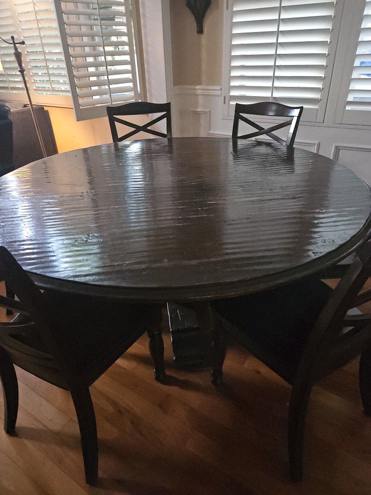 Round 72" Dining Table