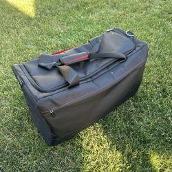 Krone Kalpasmos Sneaker Travel Bag | Red & Black