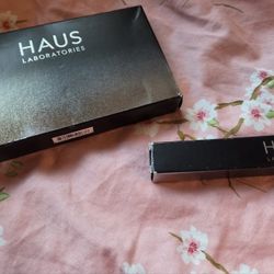 Haus Labs by Lady Gaga  
Vegan make up set ( new)
Fame / Rose B****