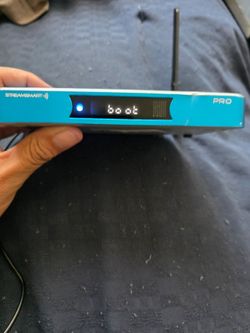 StreamSmart Pro Quad Core Media Streaming Box 8GB Wi-Fi H.265/HEVC Blue