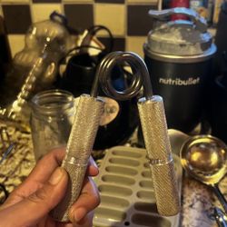 100lbs hand Strengthener 