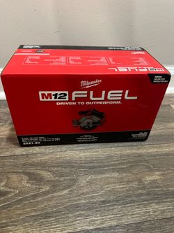 Milwaukee M12 FUEL 5-3/8" Circular Saw 2521-20
