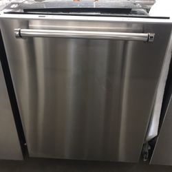 24” Bertazzoni Professional Series Dishwasher(Used)