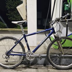 Specialized Stumpjumper M2 MOUNTAIN BIKE 16"