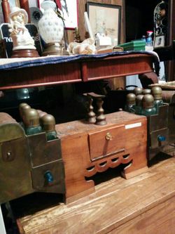 Ottoman empire turkey shoes pushing box