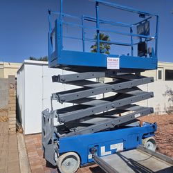 Genie scissor lift 26'