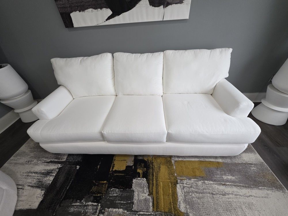 Sofa - Excellent Condition - Classic Beach (Off White /Ivory)