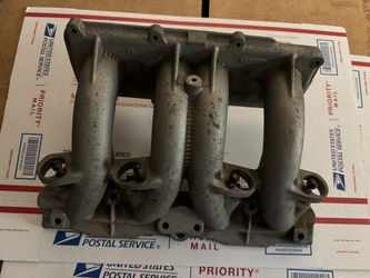 Fiat 124 Spider Fuel Intake And Plenum