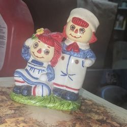 VINTAGE RAGGEDY ANN AND ANDY PIGGY BANK $10