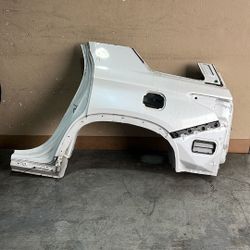 (133) 18-23 Chevy Chevrolet Traverse Left Quarter Panel 2018 2019 2020 2021 2022 2023