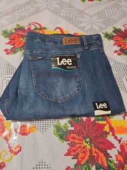 Lee Jeans