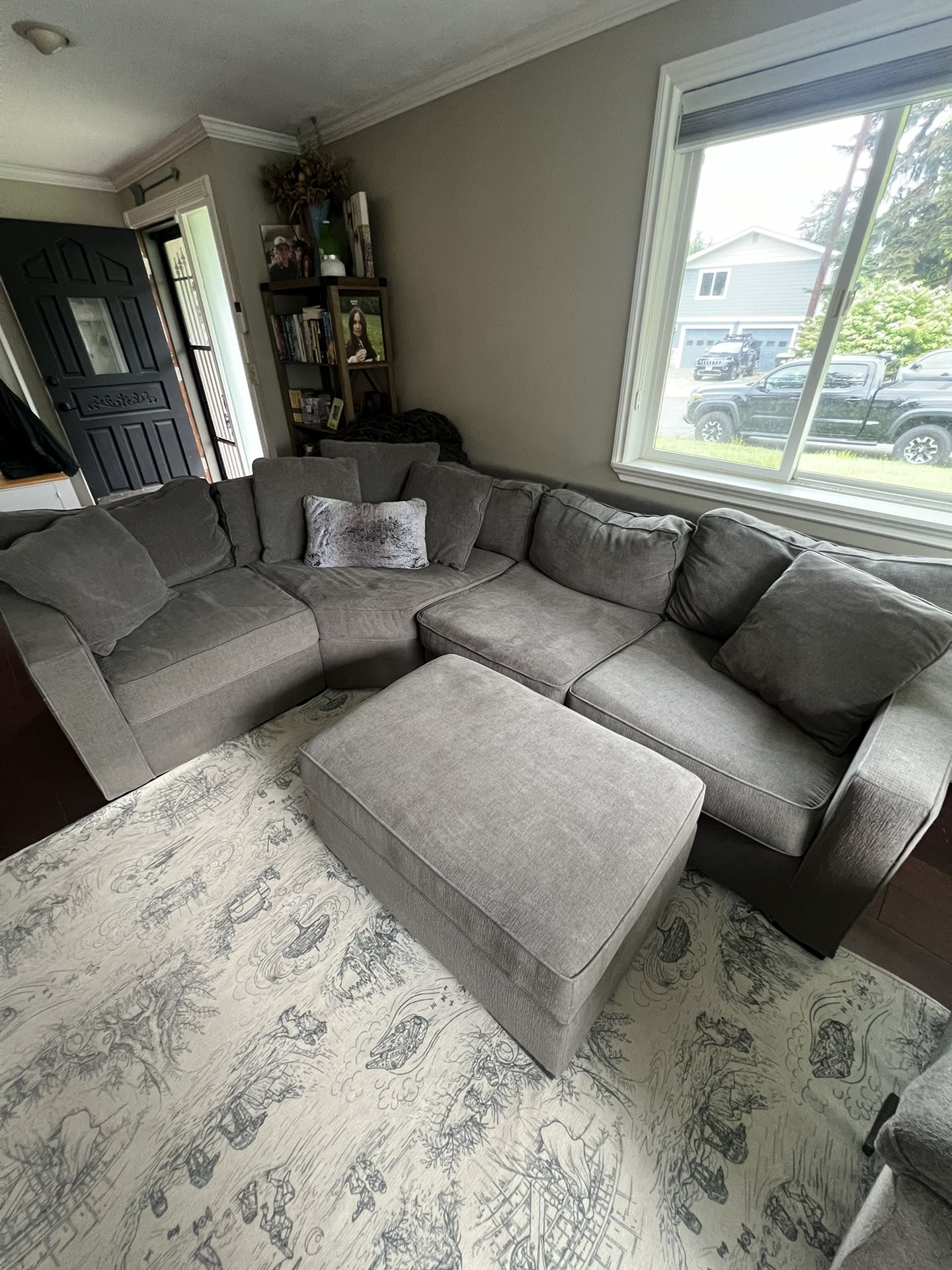 Macy’s 5 piece Radley Sectional