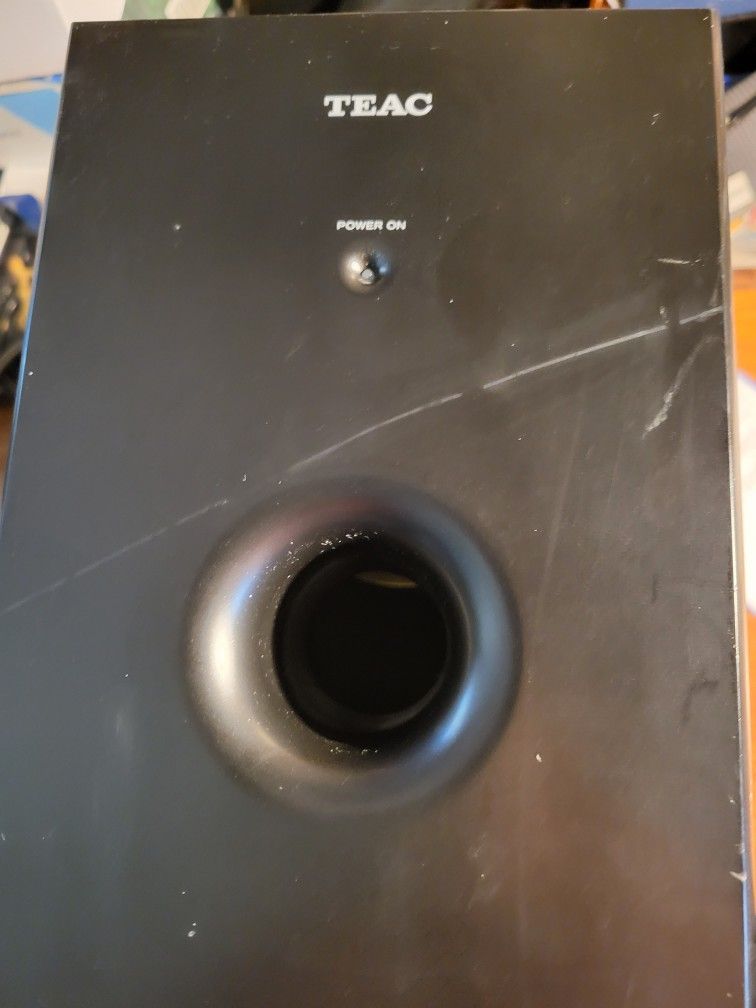 Teac MC-DX50i Micro HI Fi System Subwoofer