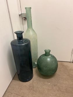 set of 3 decorative glass vases