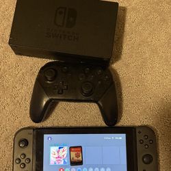 Nintendo Switch + Pro Controller + Pokémon Shield 