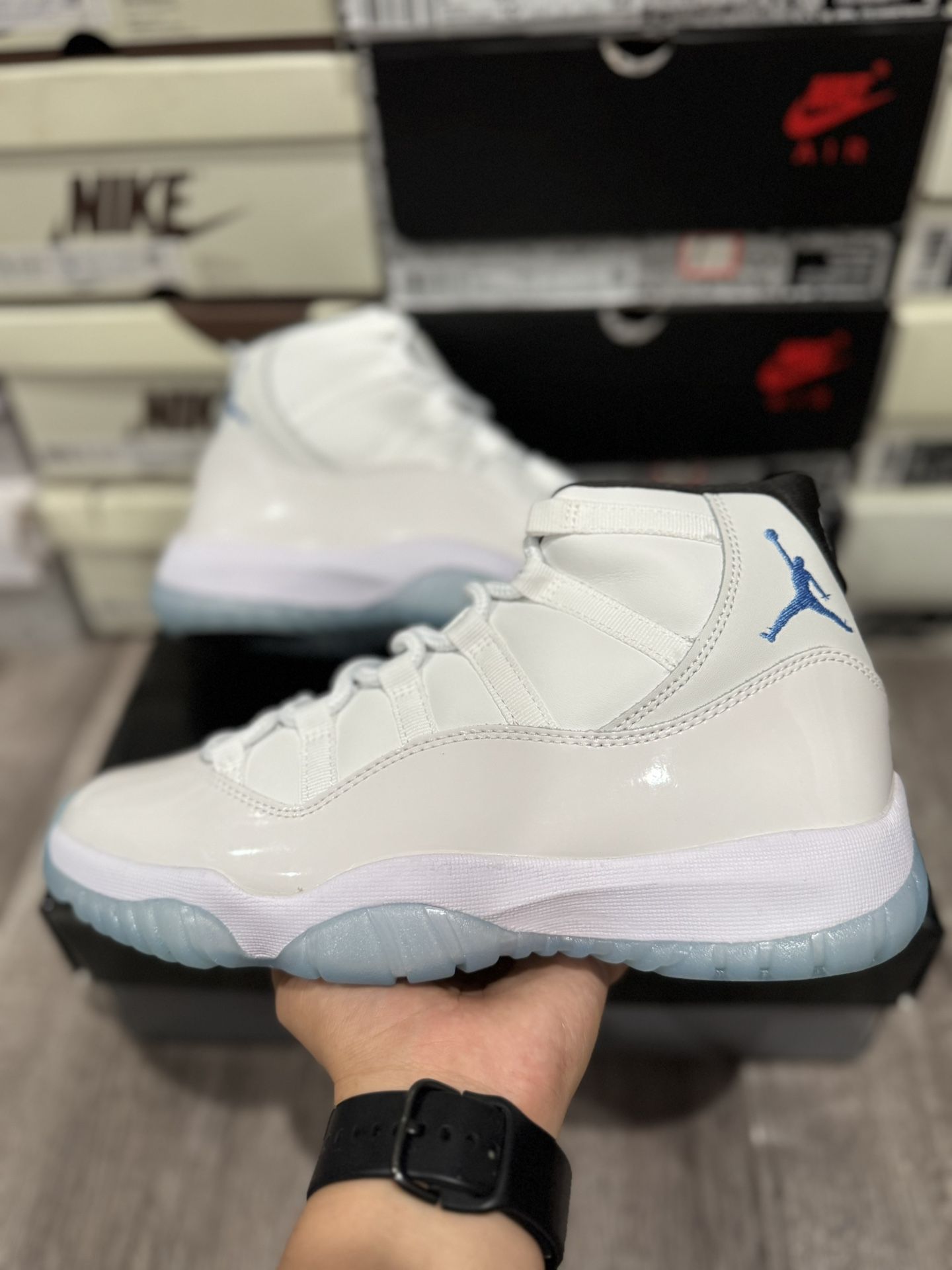 Men’s Jordan’s 11s ‘Legend Blue’⚡️
