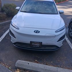 2023 Kona Electric SE