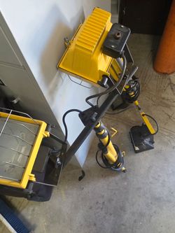 Heavy-Duty Portable Work Light / Shop Light