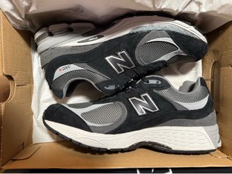 New balance 2002r U2002RC Black/grey mens size 10.5 brand new with box