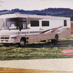 2004 Winnebago Adventurer