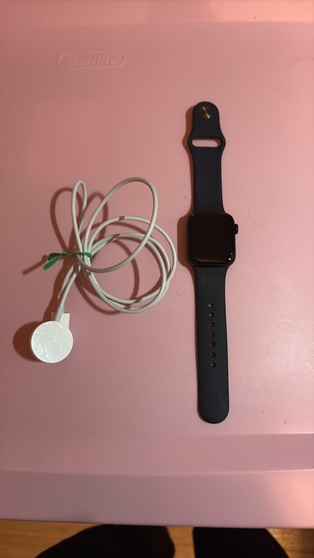 New Apple iWatch/charger 