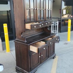 🛻DELIVERY AVAILABLE 🛻 CABINET / HUTCH