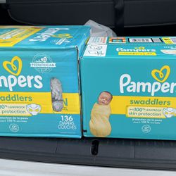 330+ Newborn Pampers Huggies Diapers