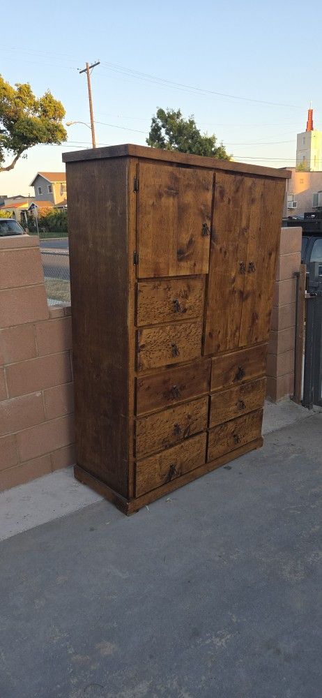 Dresser/ Wardrobe