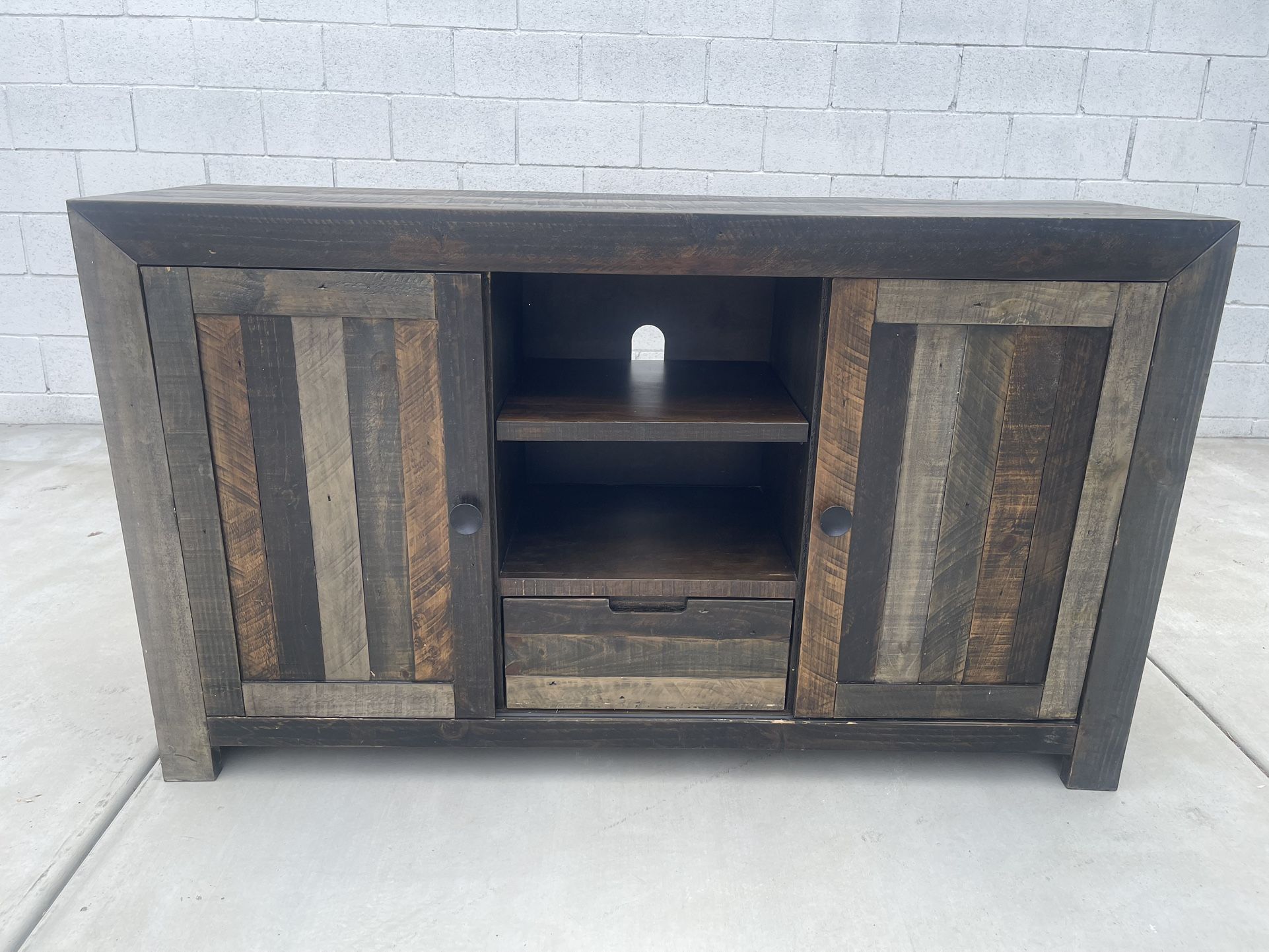 Buffet Table/Console Table (wood)