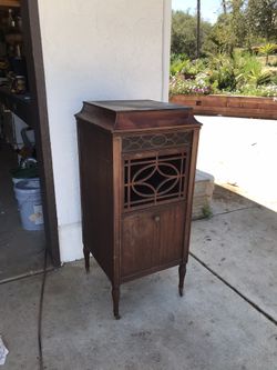 Edison “Diamond” Phonograph Media Console