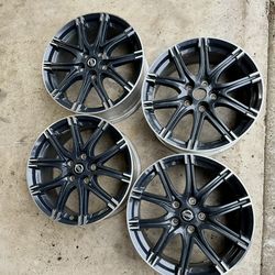 17” inch Nissan wheels