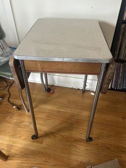 Mid-century Extendable Wood And Laminate Table