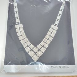 Vintage Diamante Crystal Rhinestone Drop Dangle V Bow Silver Tone Necklace 17"