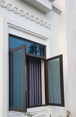 Hurricane Rated Impact Window – For Sale