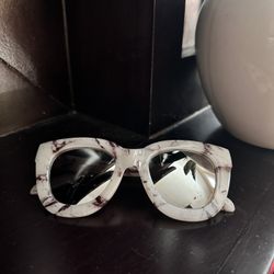 Quay Marble Sunglasses
