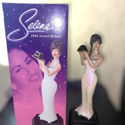 * EXTREMELY RARE * VINTAGE Selena Quintanilla Porcelain Statue 