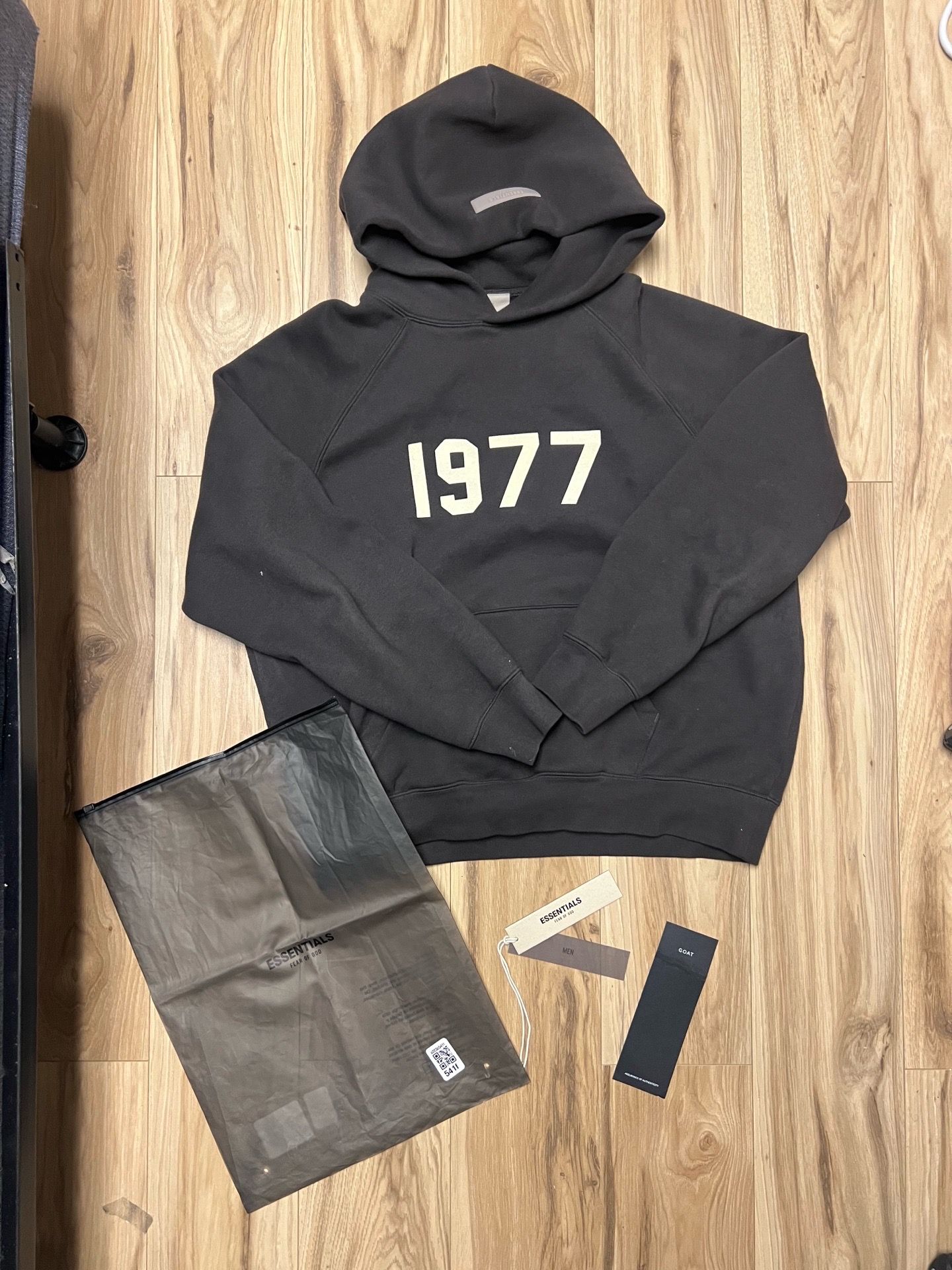 Fear of God Essentials Hoodie ‘iron’