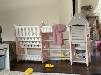 Kid book shelf and organizer
