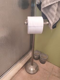 Toilet paper holder