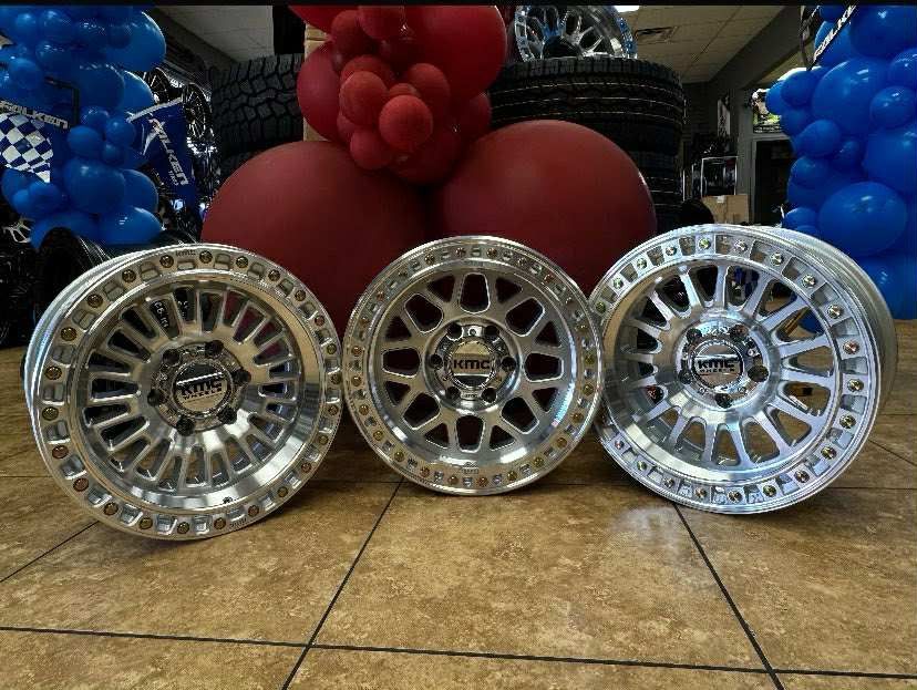 17" Wheels KMC Aztek 6x135 Or 6x139