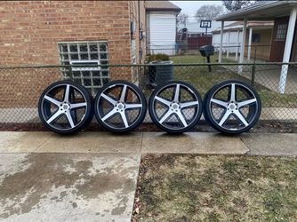26s Massive Rims 305 series tire
