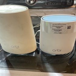 Orbi router and satellite