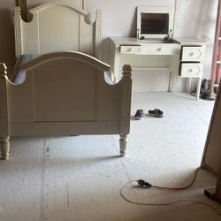 TWIN SIZE BEDROOM SET. JUEGO DE RECÁMARA TAMAÑO INDIVIDUAL 