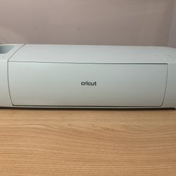 Cricut Maker 3 with Accessories Bundle – Like New