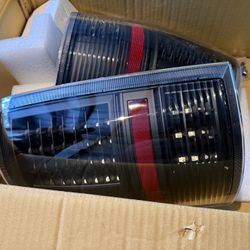 2019 dodge truck tail lights LED