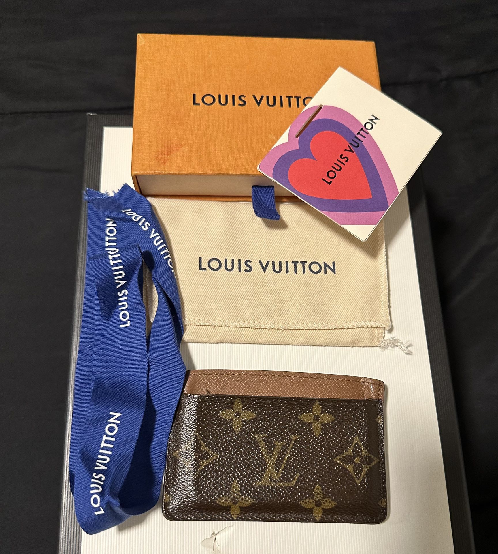 Louis Vuitton Monogram Card Holder for Sale in Los Angeles, CA