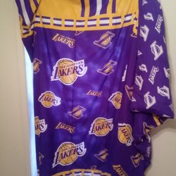 Queen size comforter 