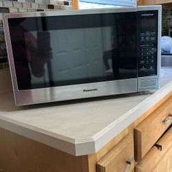 PANASONIC MICROWAVE 1100W HIGH POWER 